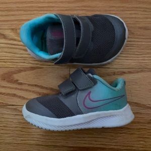 Nike Star Runner Toddler girls size 4